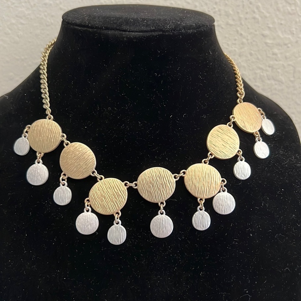 NWT Adrienne Vittadini Statement Necklace